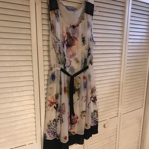 Simply Vera floral dress